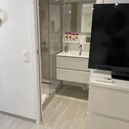Апартаменты Grand A 50 M Du Port Lovely Charrons 1 *