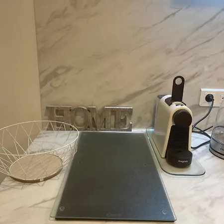 Appartement Grand Neuf à 50 M Du Port